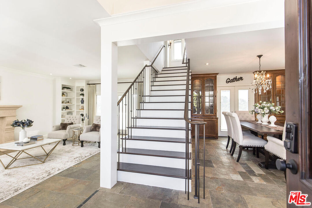 17108 Oak View Dr