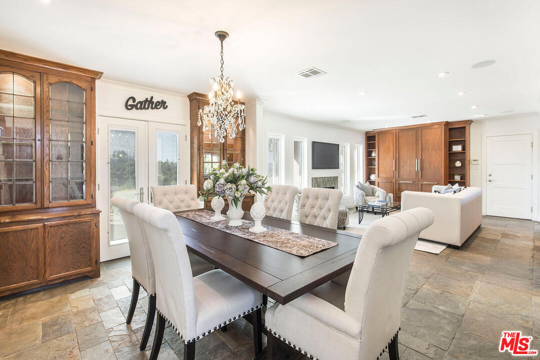 17108 Oak View Dr