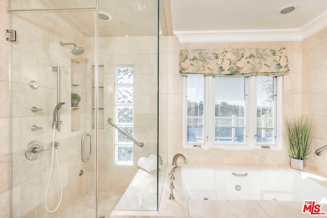 17108 Oak View Dr