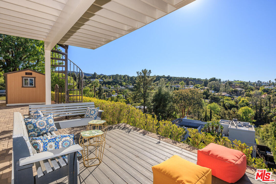 17108 Oak View Dr