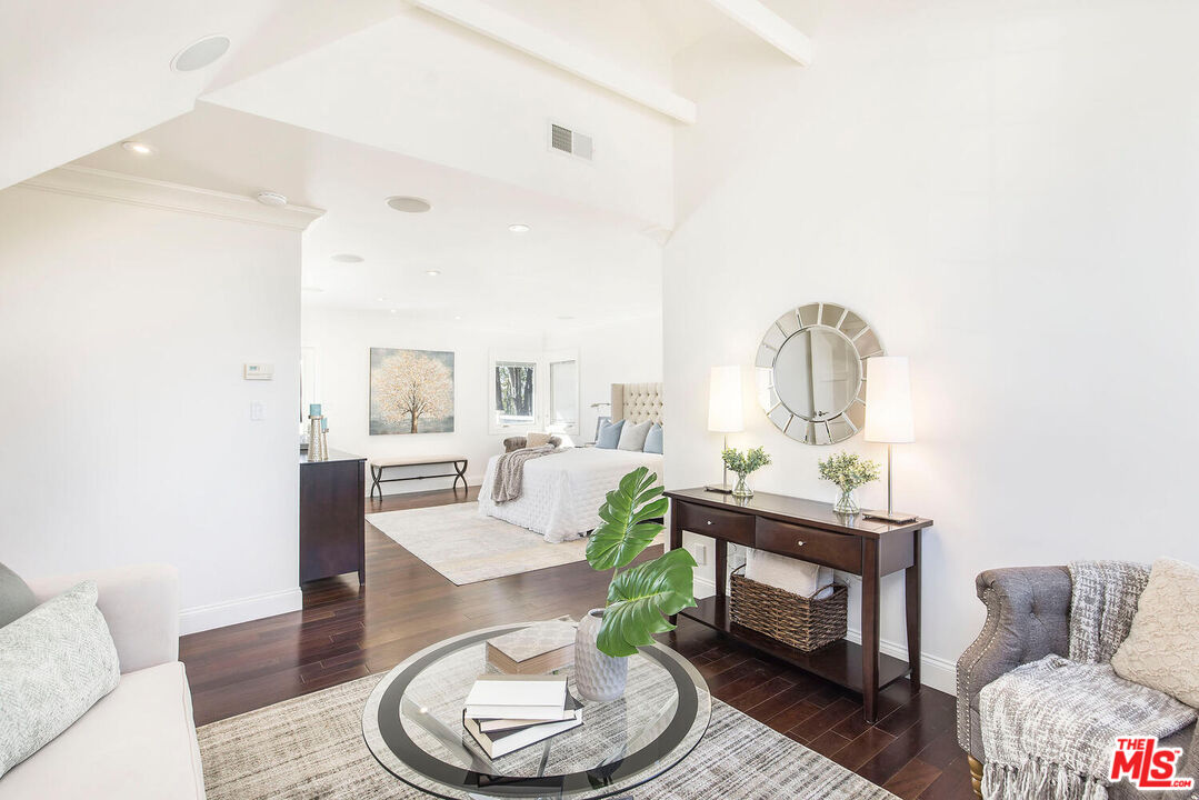 17108 Oak View Dr