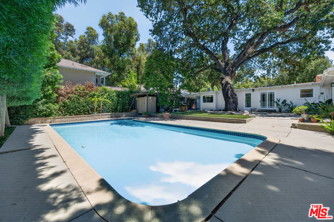 21309 Ibanez Ave