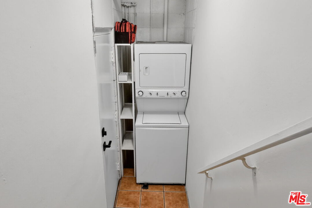 11112 La Maida St Unit: 14