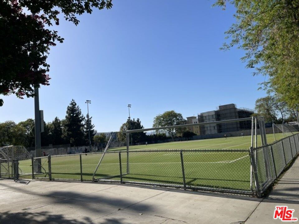 15246 Acre St