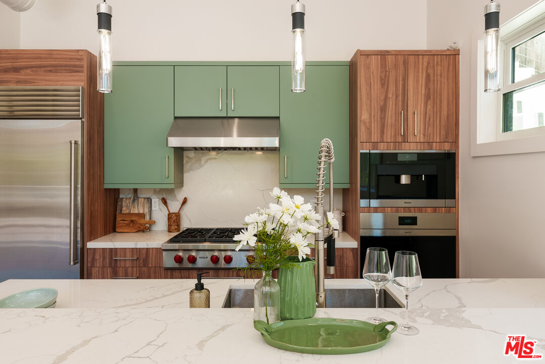 443 W Avenue 37