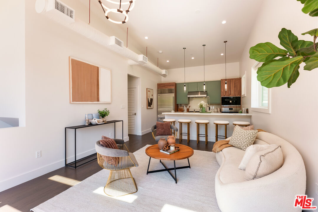443 W Avenue 37