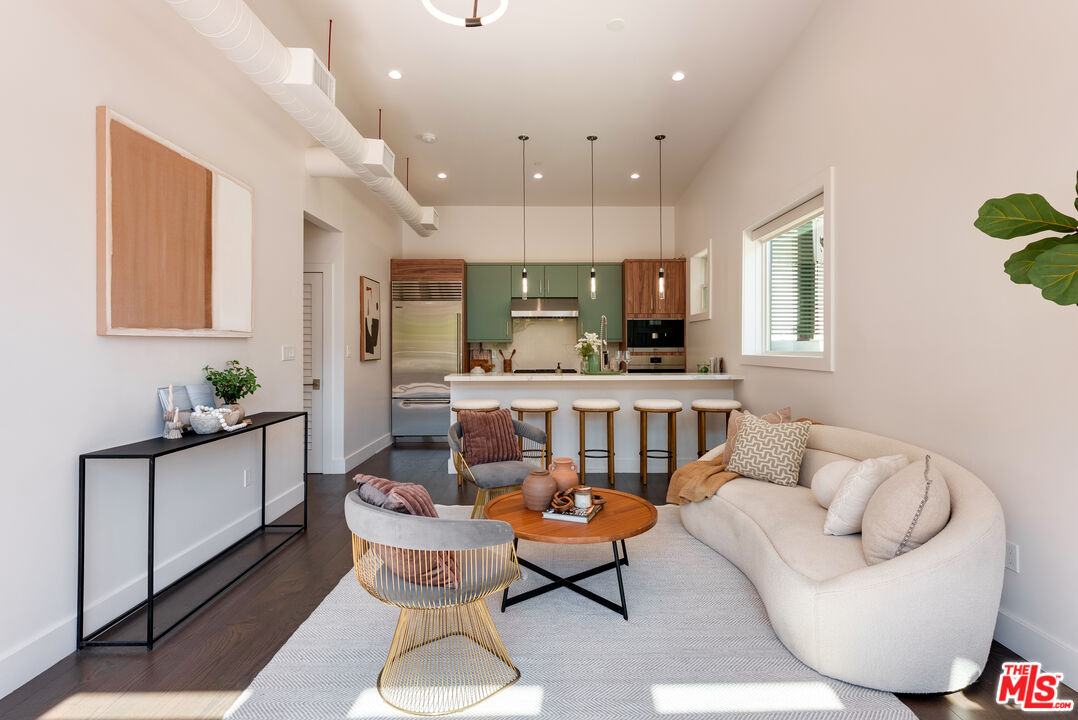 443 W Avenue 37