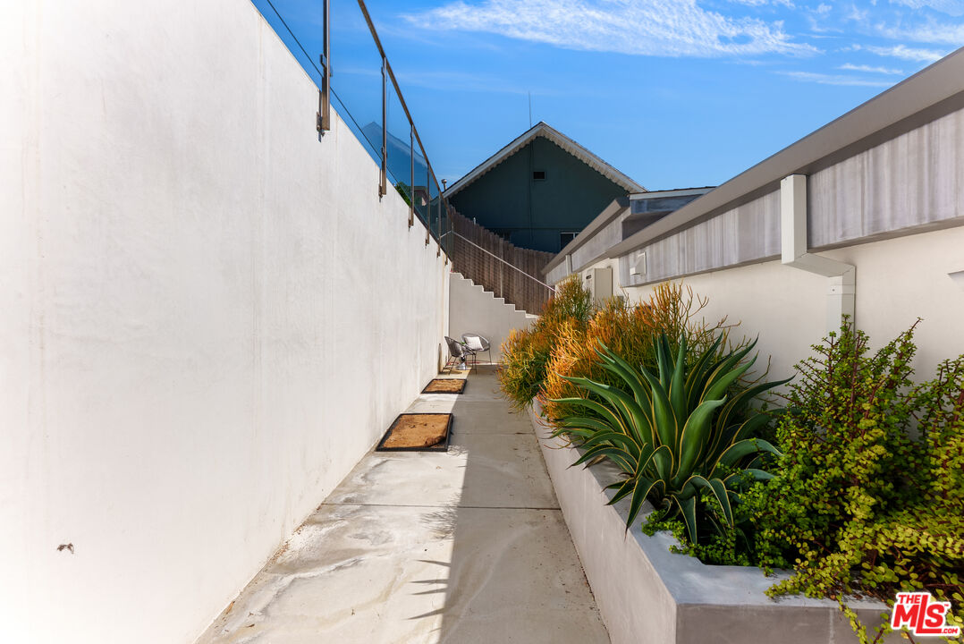 443 W Avenue 37