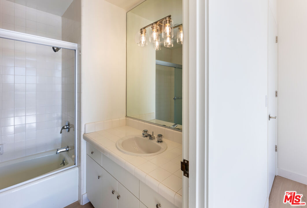 10551 Wilshire Blvd Unit: 1405