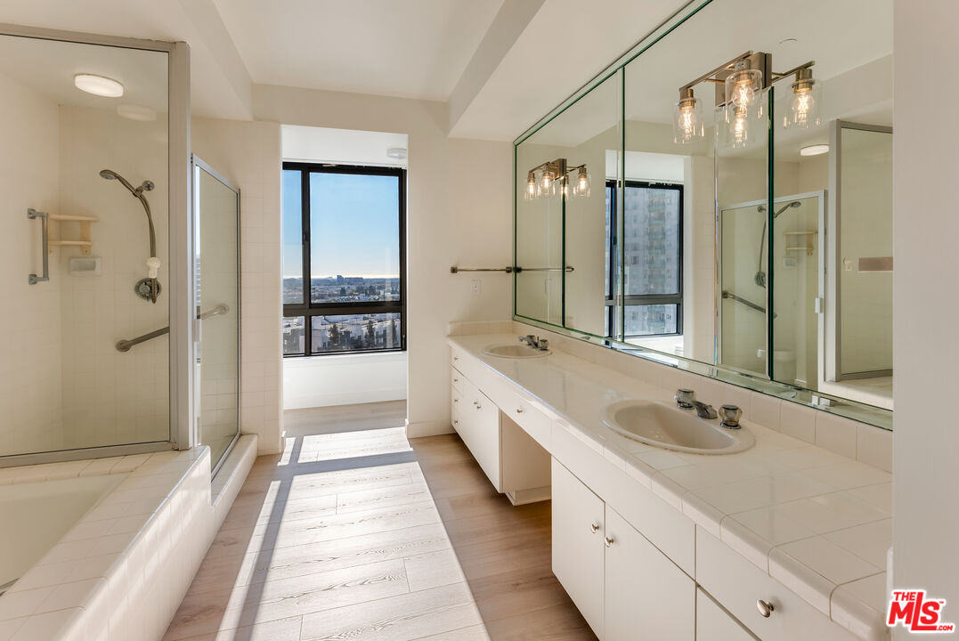 10551 Wilshire Blvd Unit: 1405