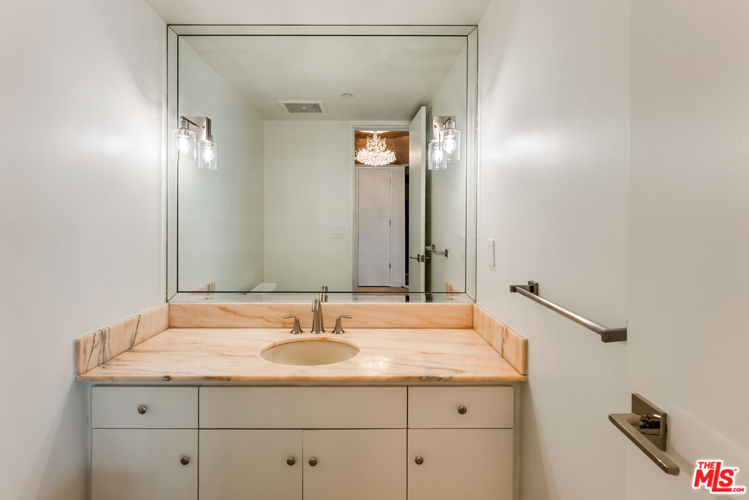 10551 Wilshire Blvd Unit: 1405