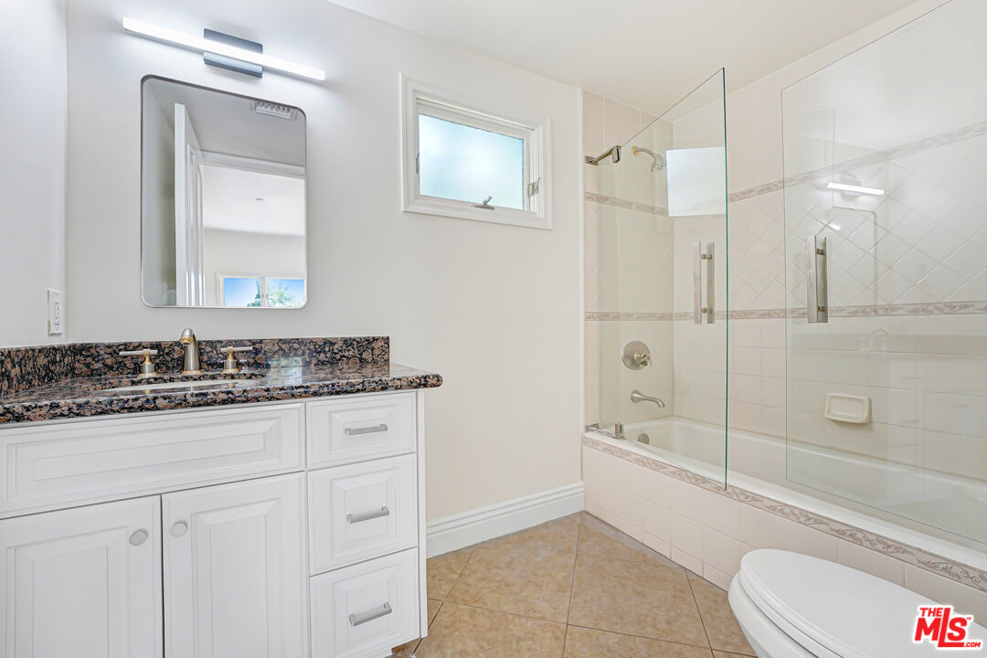 4156 Sunswept Dr