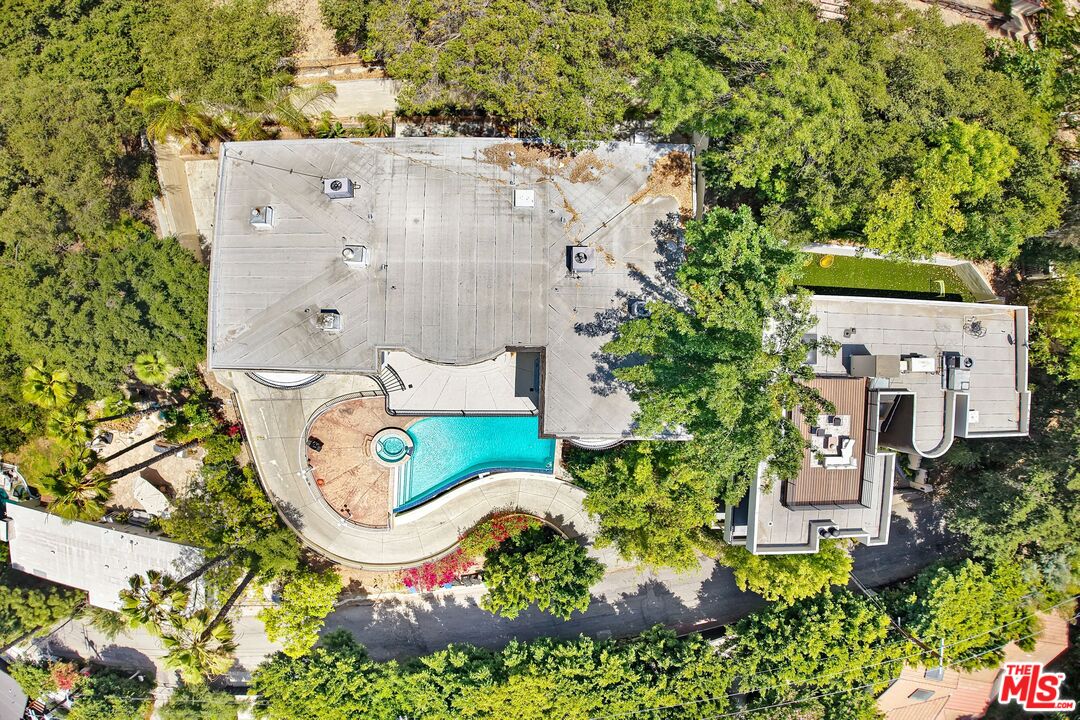 4156 Sunswept Dr