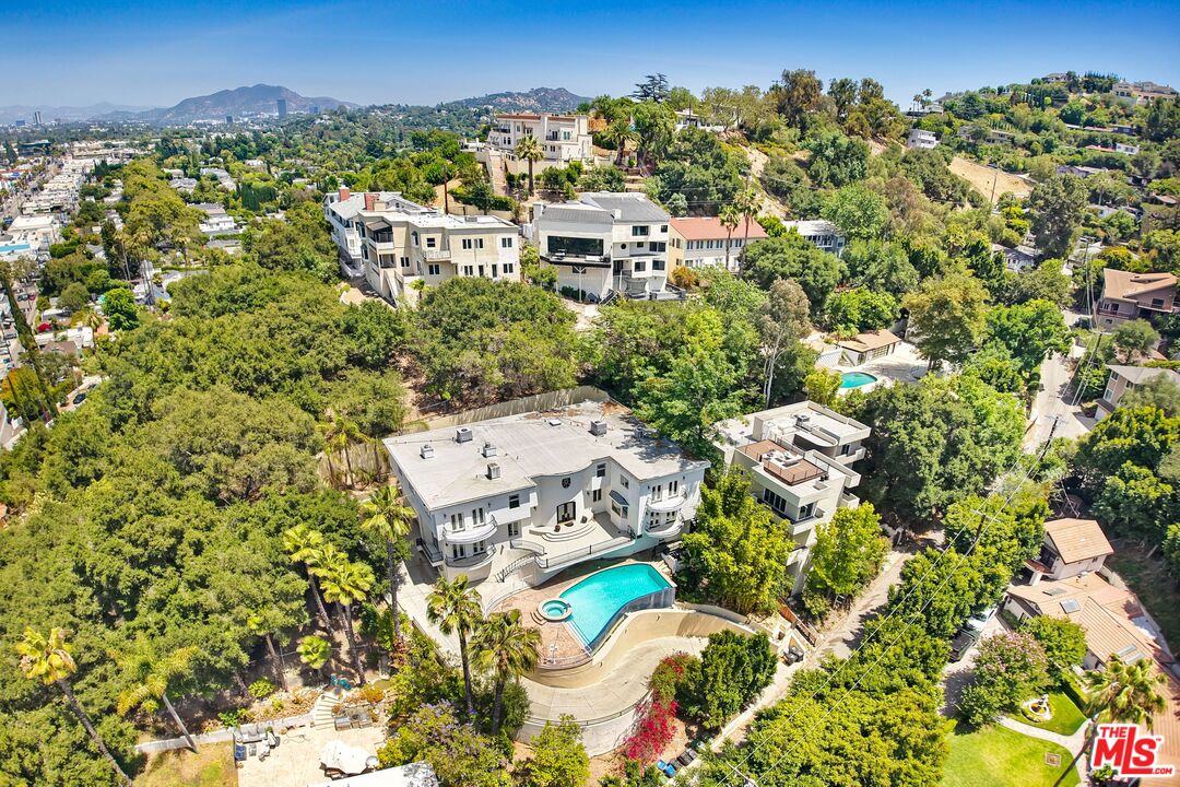 4156 Sunswept Dr