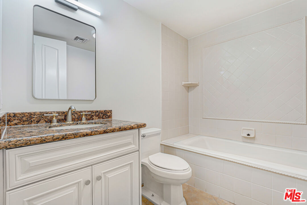 4156 Sunswept Dr