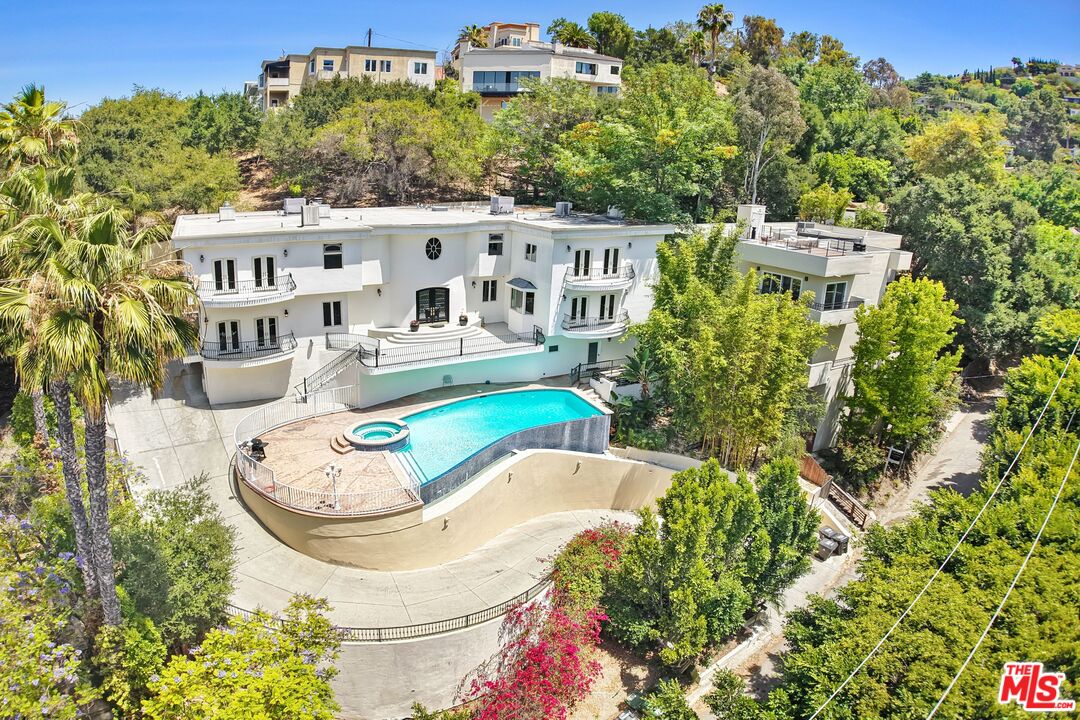 4156 Sunswept Dr