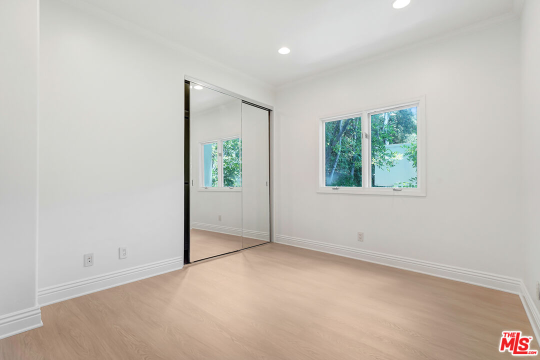 4156 Sunswept Dr