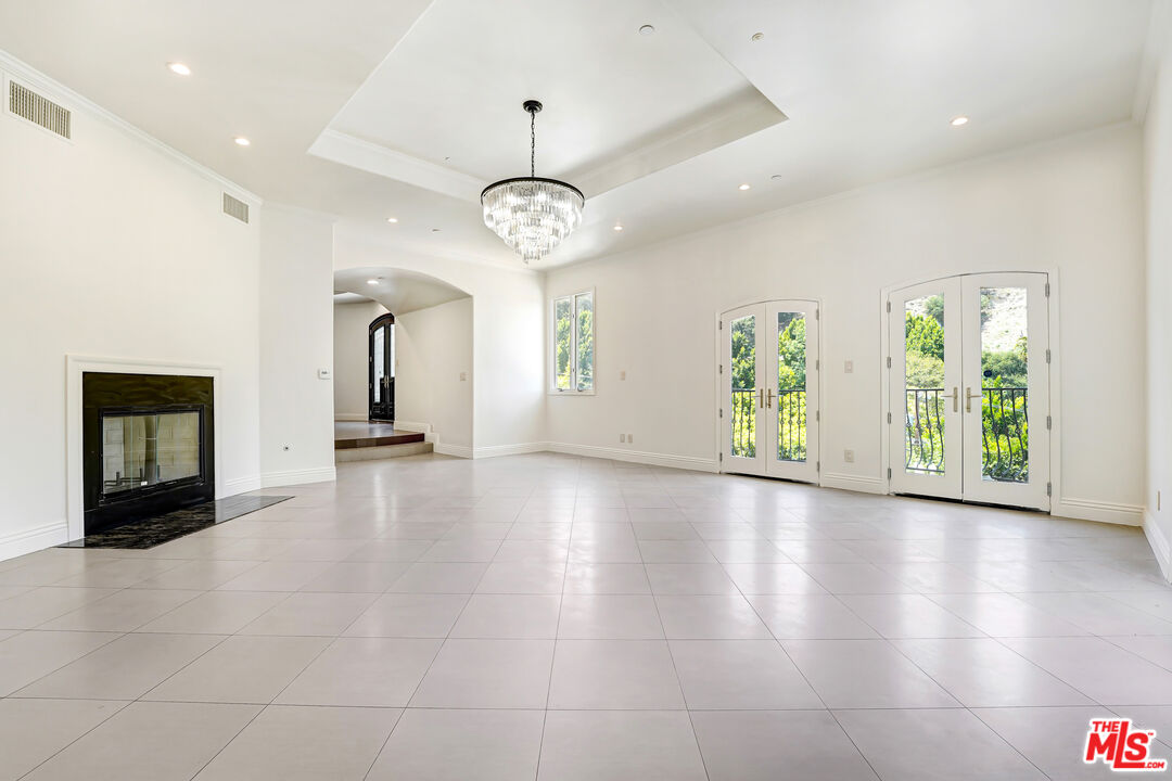 4156 Sunswept Dr