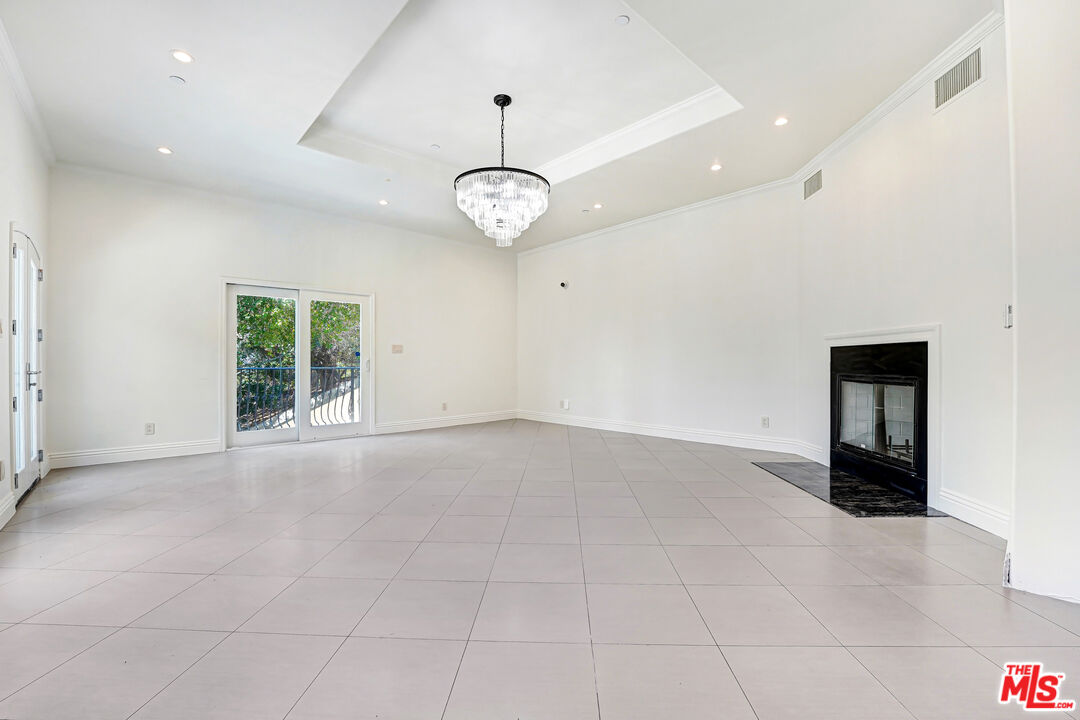 4156 Sunswept Dr