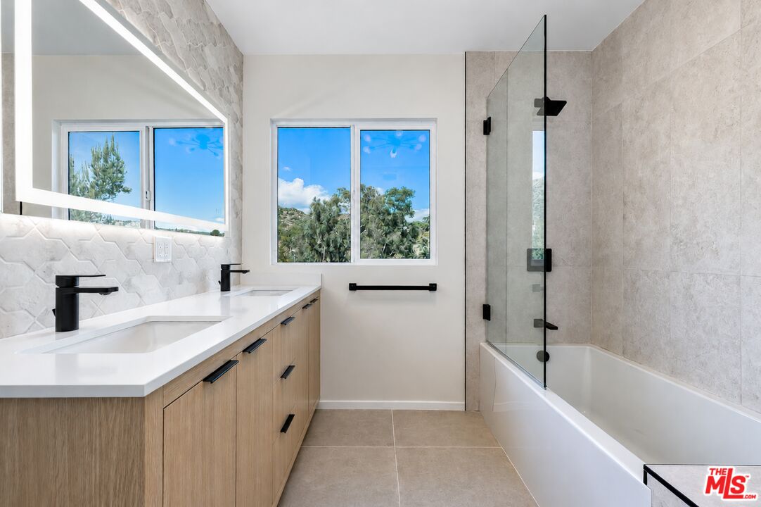 3162 Durand Dr