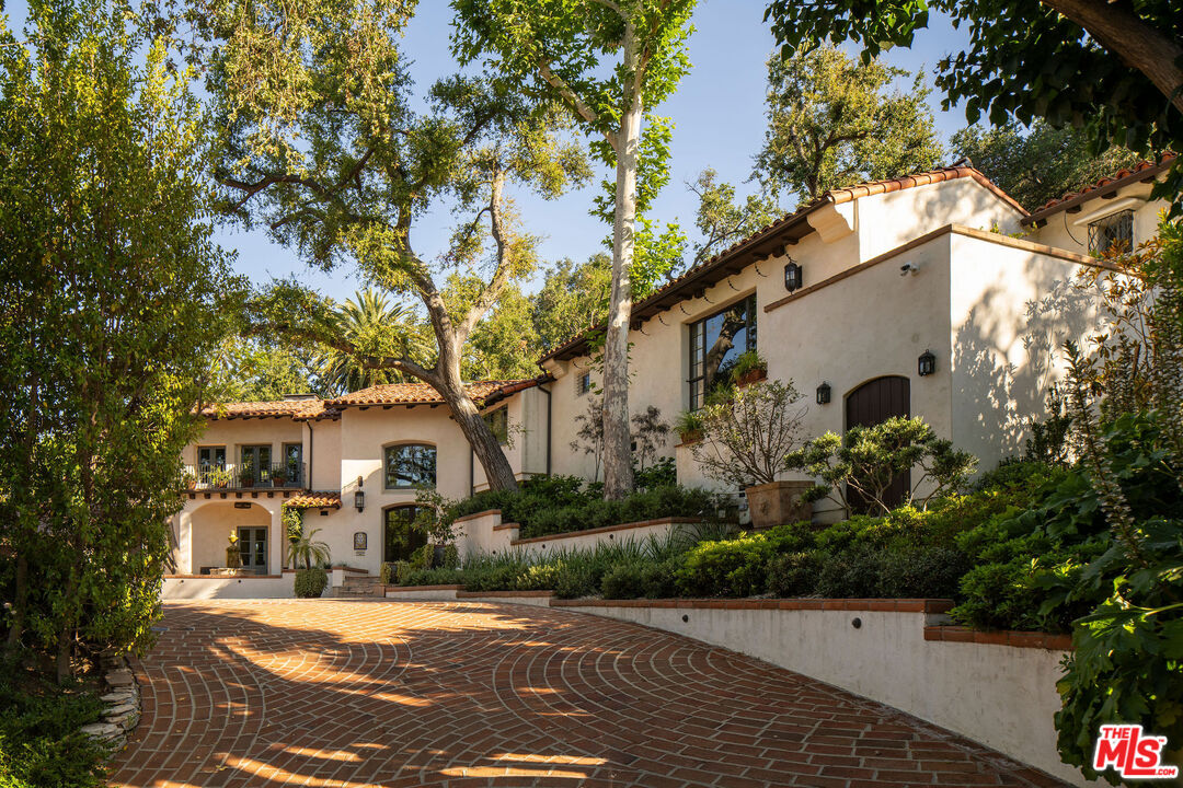 17610 Hidden Oaks Rd