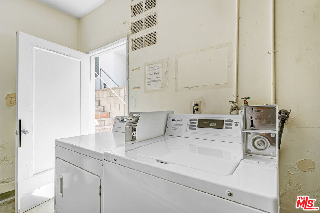 1044 9th St Unit: 3