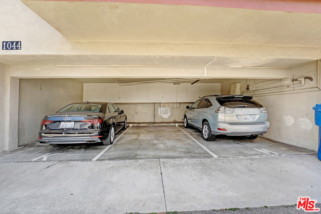 1044 9th St Unit: 3