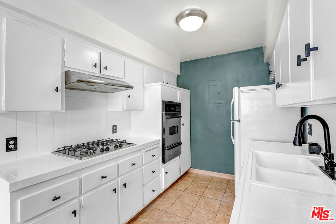1044 9th St Unit: 3