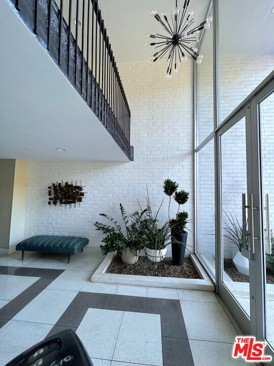 7560 Hollywood Blvd Unit: 109