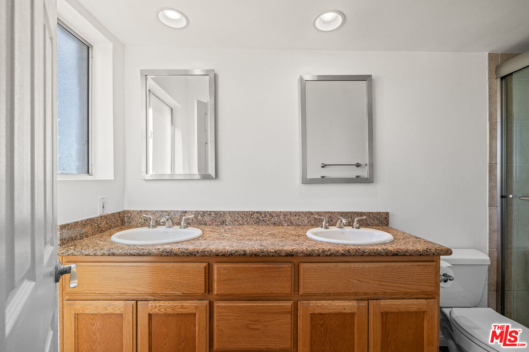 7560 Hollywood Blvd Unit: 109