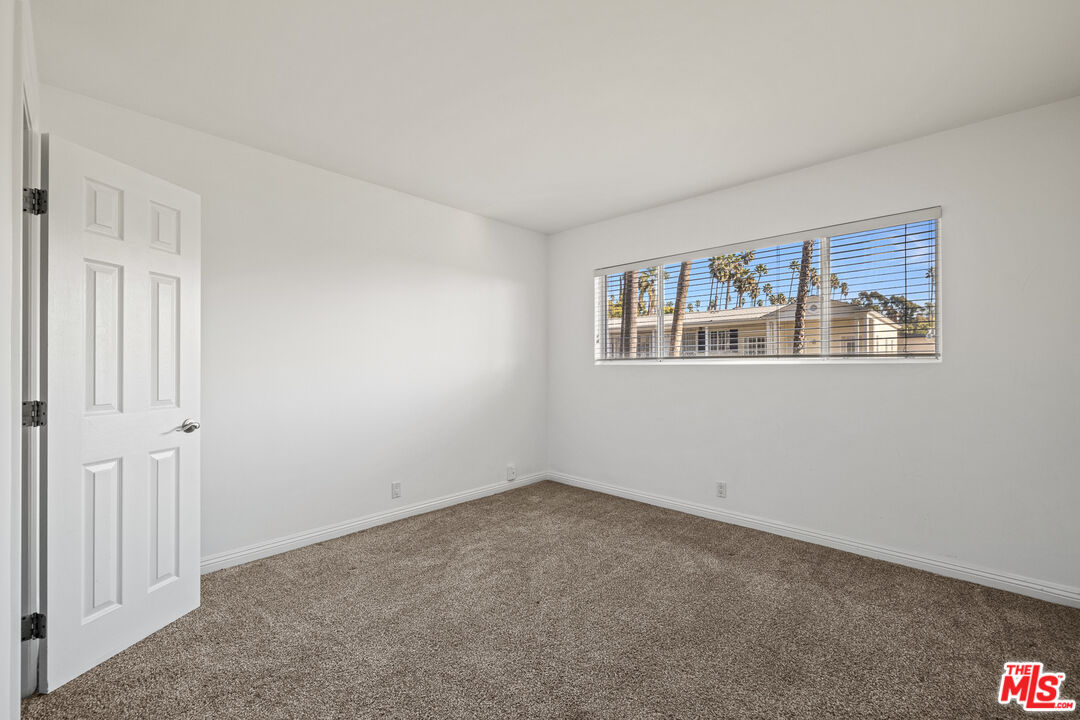 7560 Hollywood Blvd Unit: 109