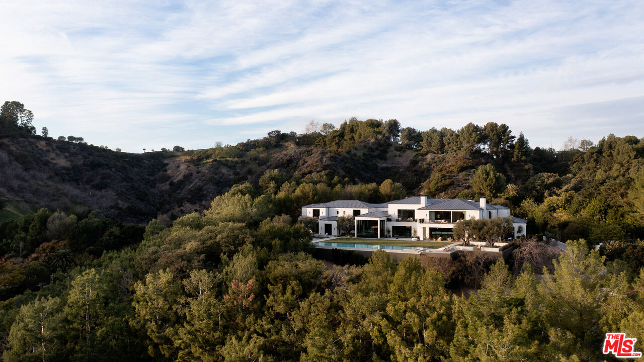 73 Beverly Park Ln