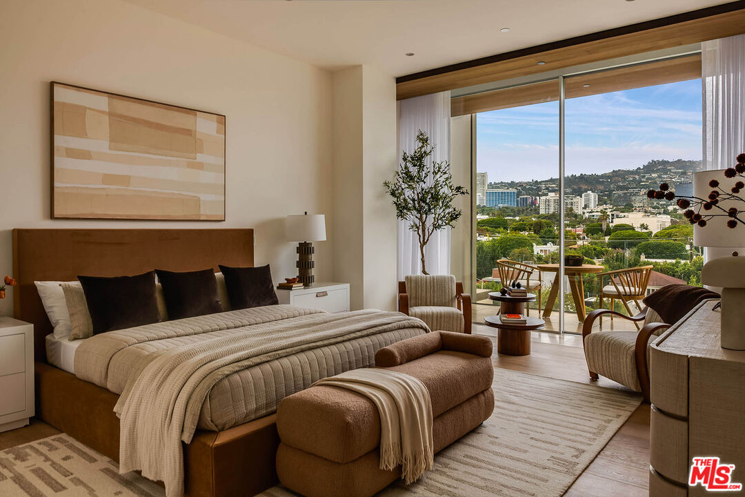 8899 Beverly Blvd Unit: 5E