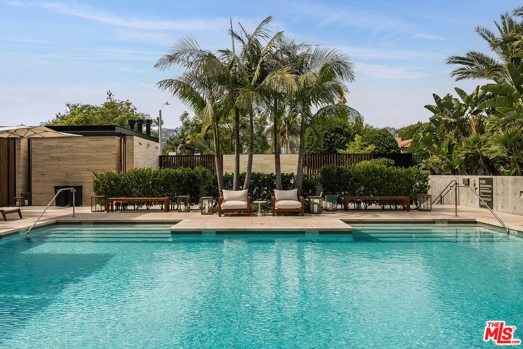 8899 Beverly Blvd Unit: 5E