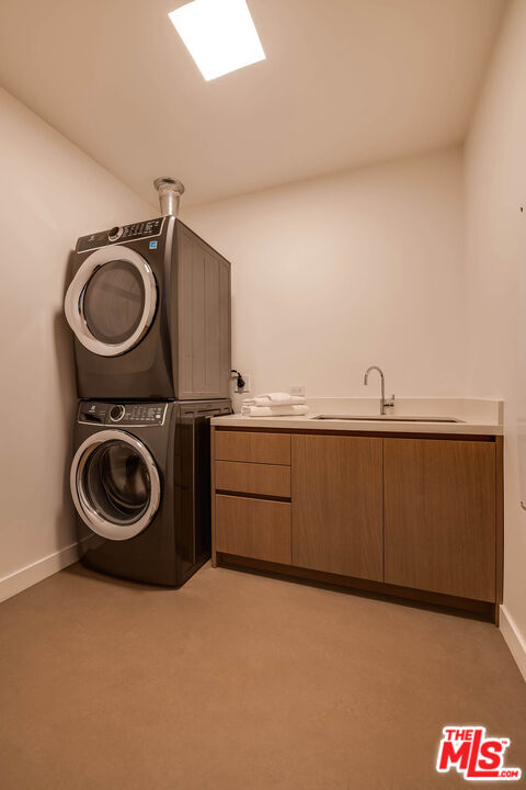 8899 Beverly Blvd Unit: 5E