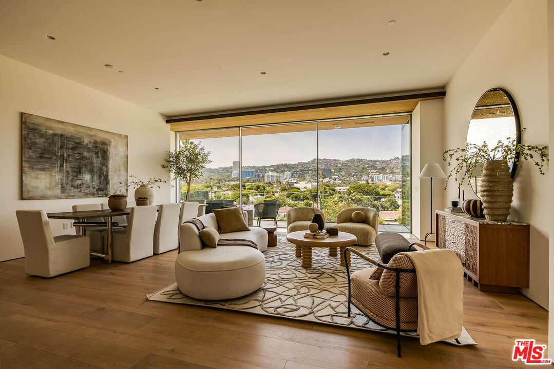 8899 Beverly Blvd Unit: 5E