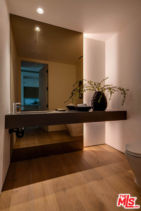 8899 Beverly Blvd Unit: 5E