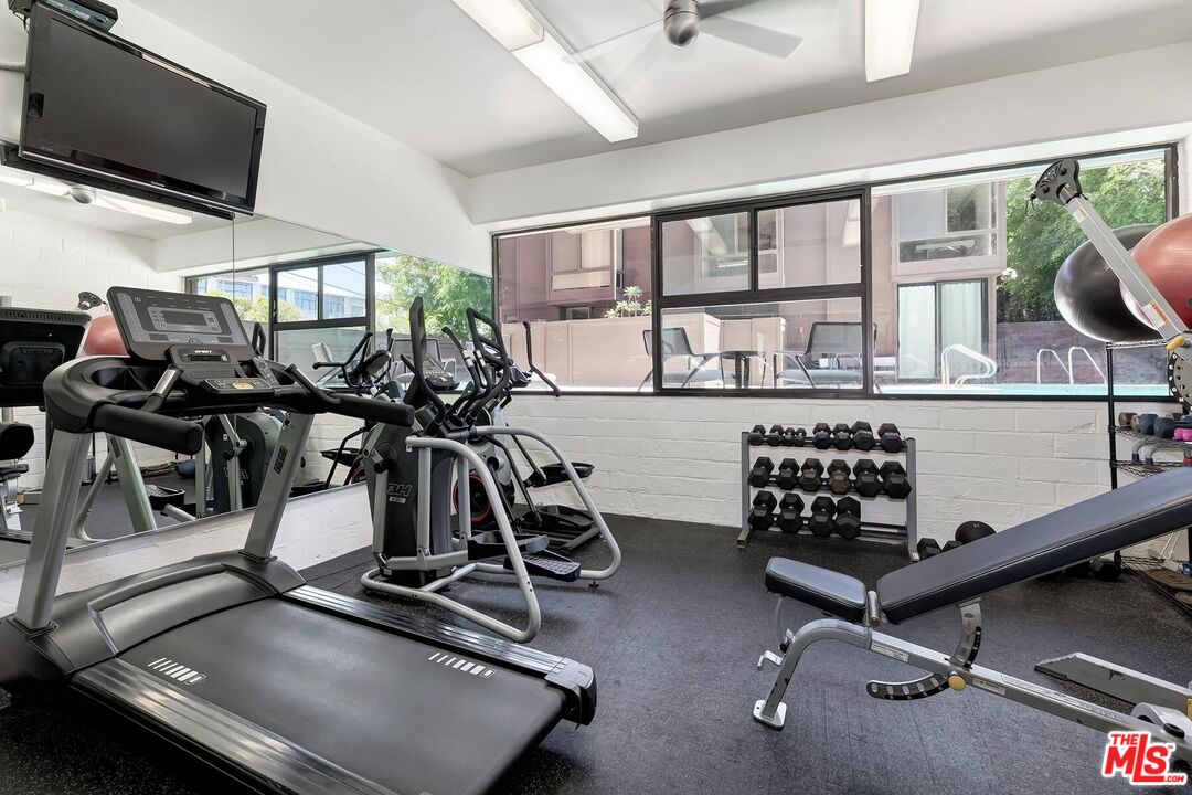 1033 Carol Dr Unit: 104
