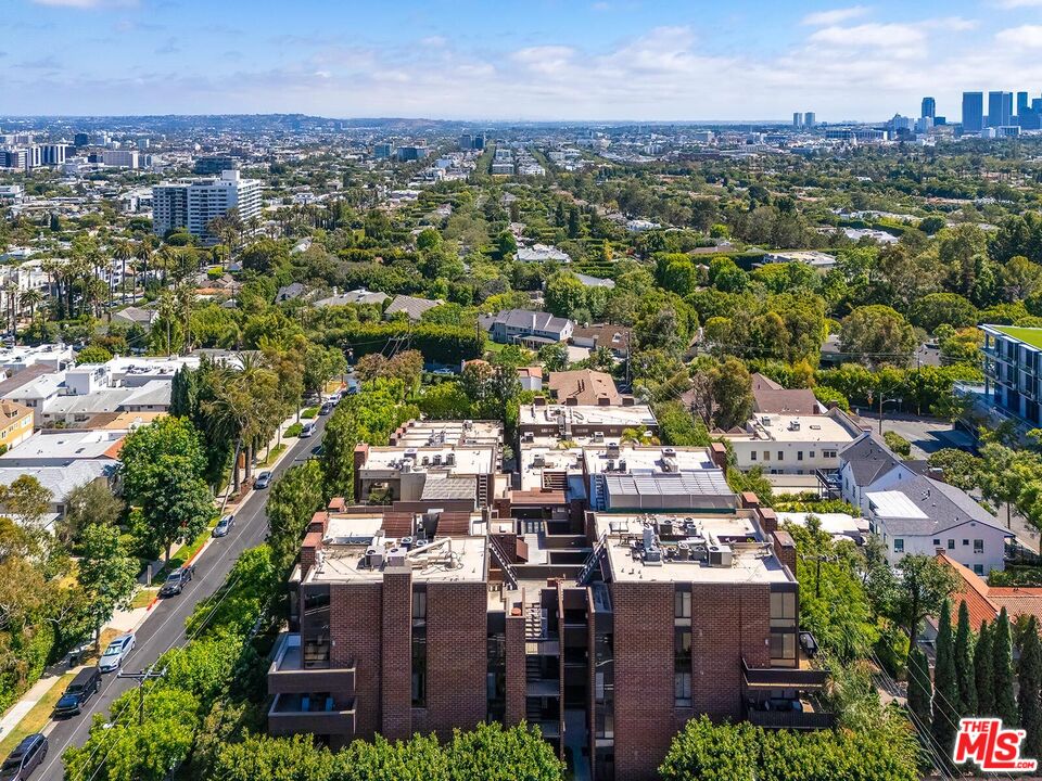 1033 Carol Dr Unit: 104