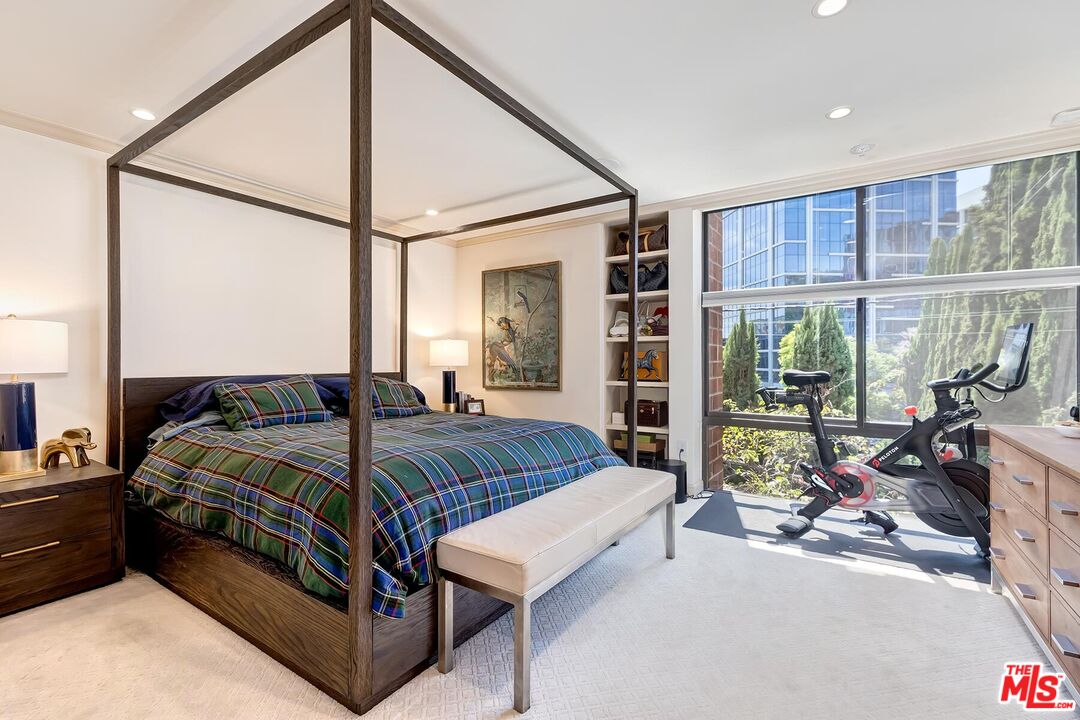 1033 Carol Dr Unit: 104