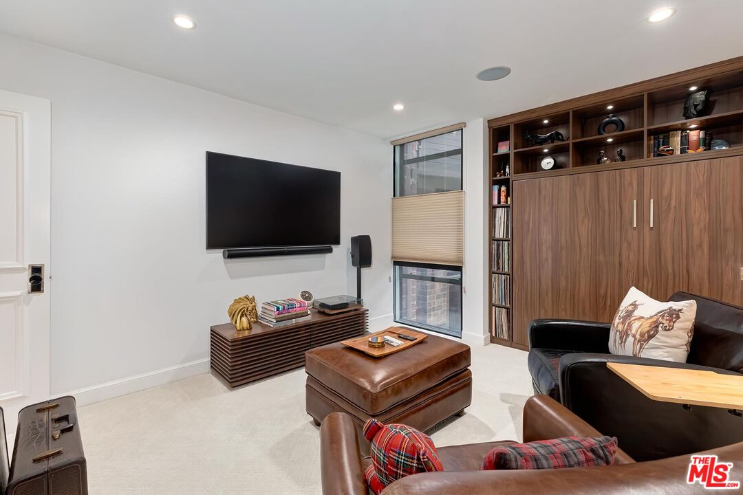 1033 Carol Dr Unit: 104