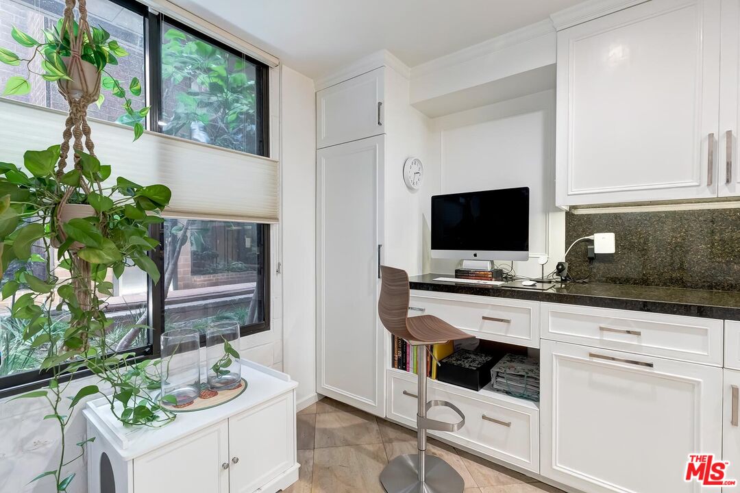 1033 Carol Dr Unit: 104