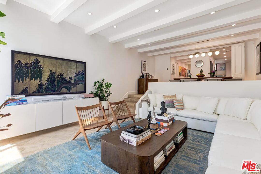 1033 Carol Dr Unit: 104