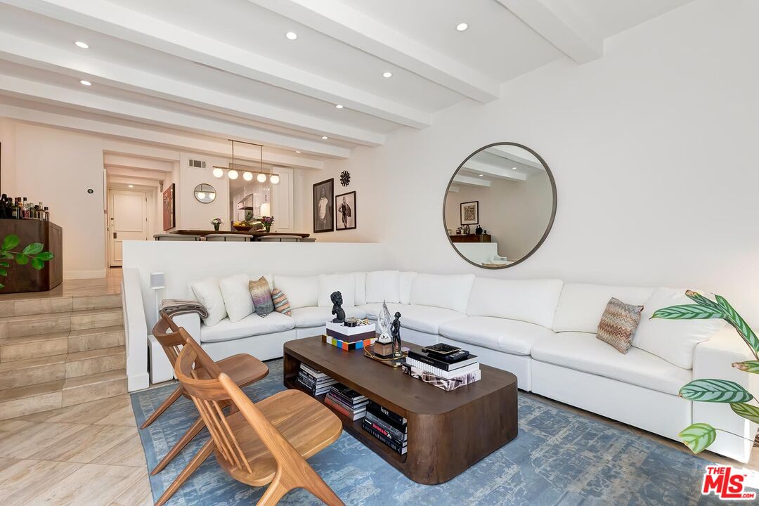 1033 Carol Dr Unit: 104