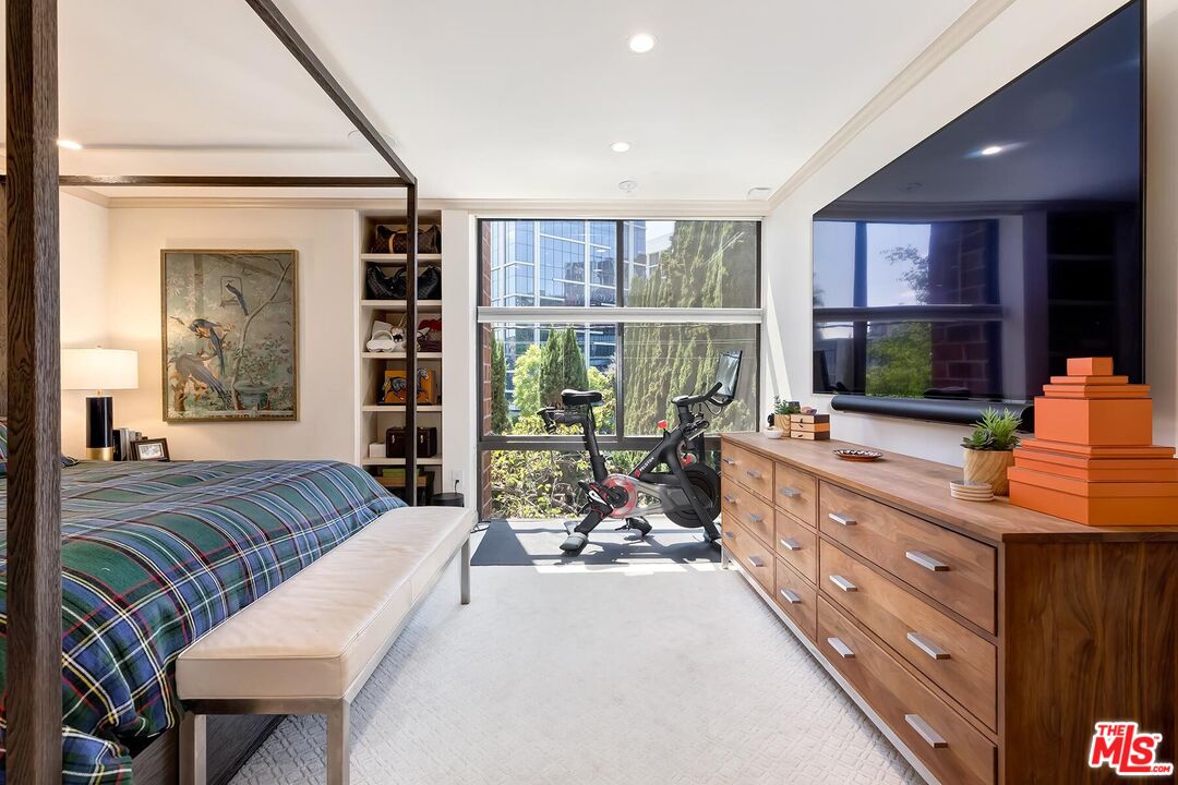 1033 Carol Dr Unit: 104