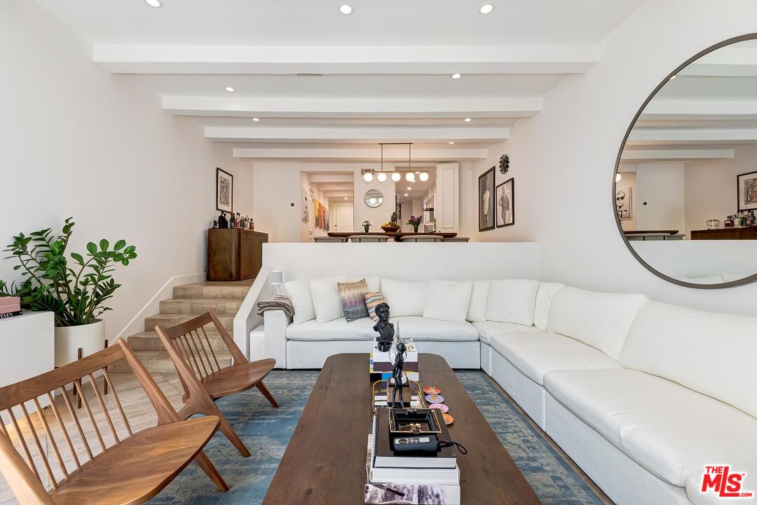 1033 Carol Dr Unit: 104