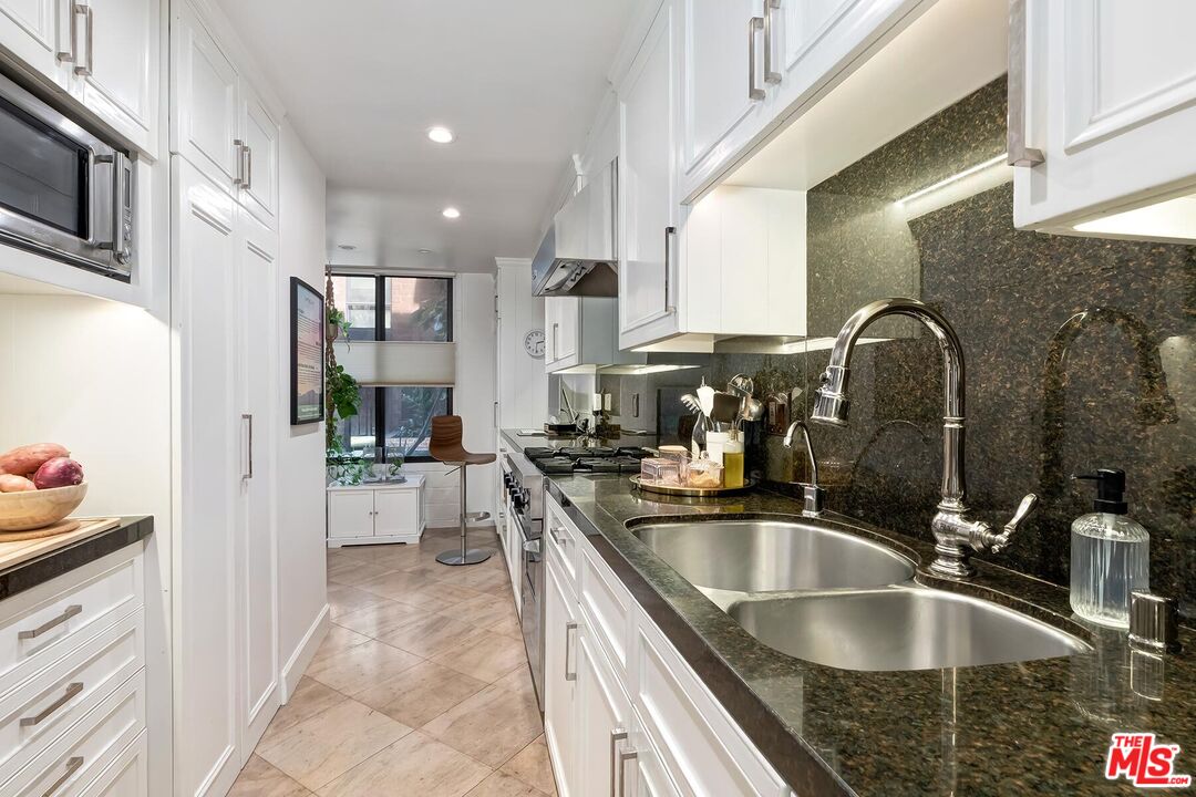 1033 Carol Dr Unit: 104