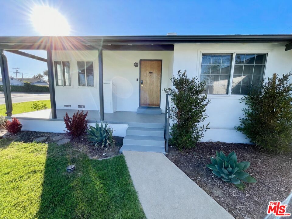 6031 Will Rogers St