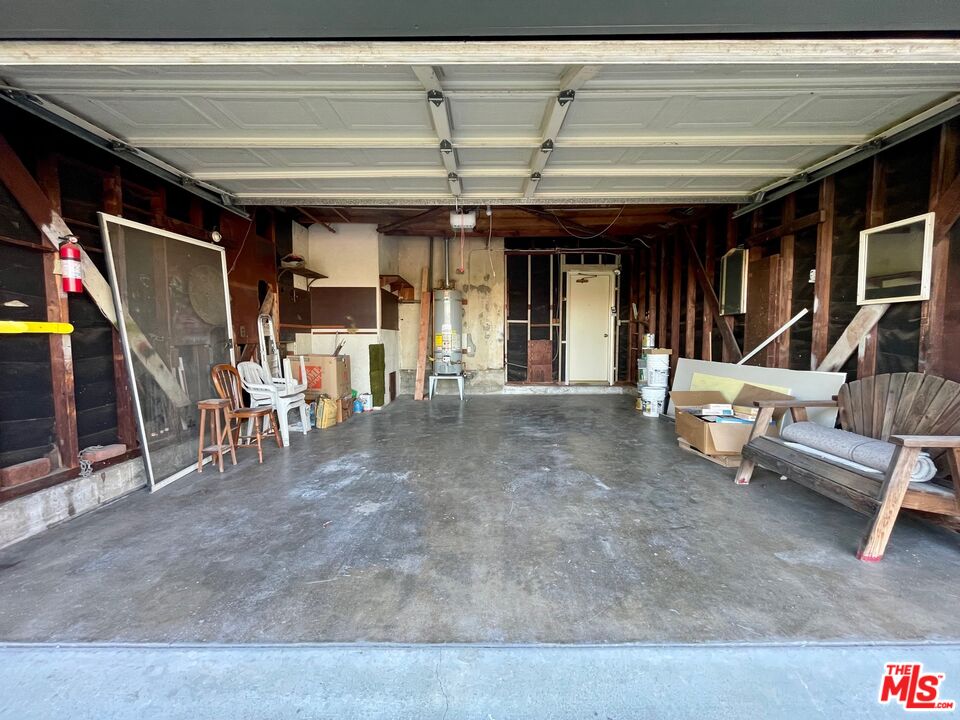 6031 Will Rogers St