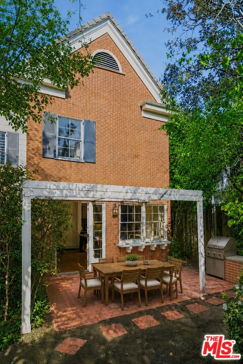 12386 Ridge Cir